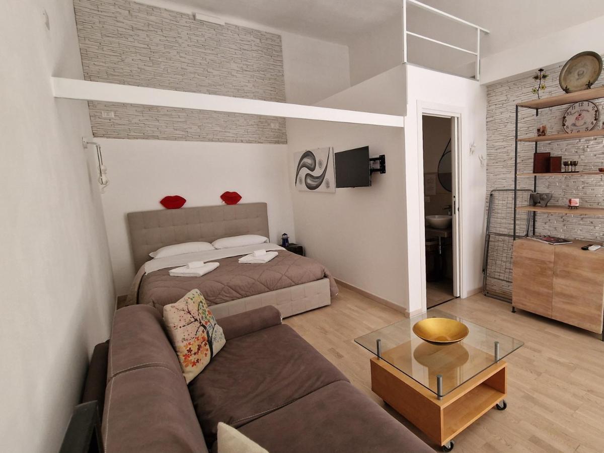 4 Via Valona - Executive Luxury Apartment Bari Zewnętrze zdjęcie