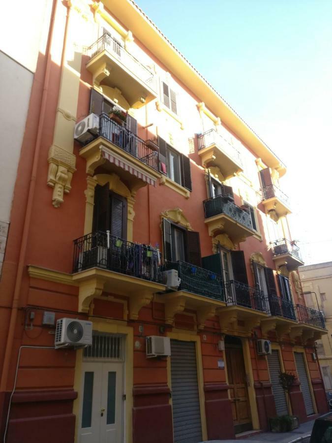 4 Via Valona - Executive Luxury Apartment Bari Zewnętrze zdjęcie